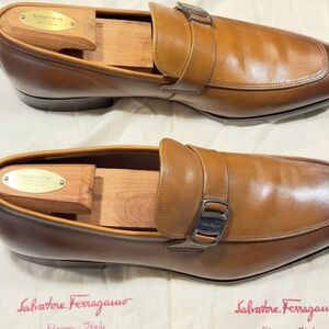 Salvatore Ferragamo mens loafer size 11 in Vicuña/Tan